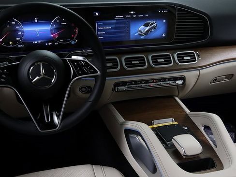 New 2025 Mercedes-Benz GLE 450 4MATIC image 16