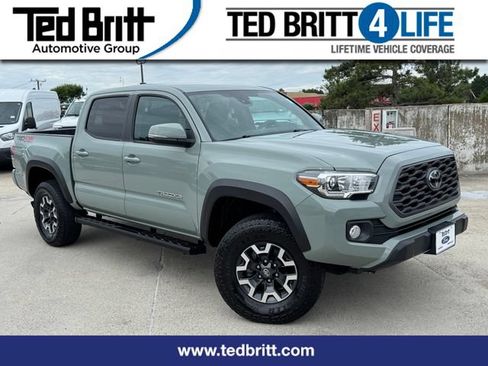 Used 2022 Toyota Tacoma TRD Off-Road w/ Technology Package AWD/4WD image 1