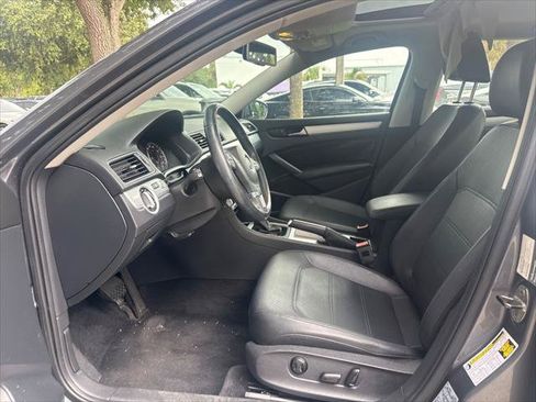Used 2012 Volkswagen Passat TDI SE FWD image 12