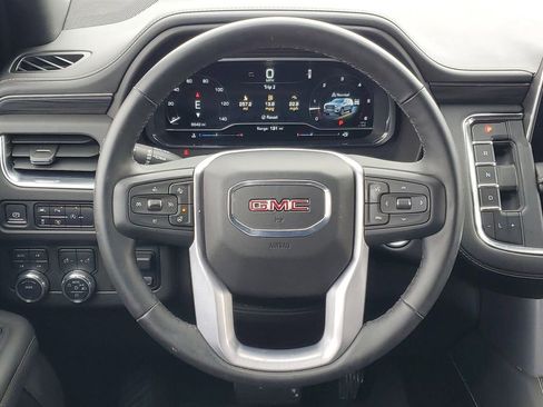 Certified 2024 GMC Yukon XL SLT w/ SLT Luxury Package image 28