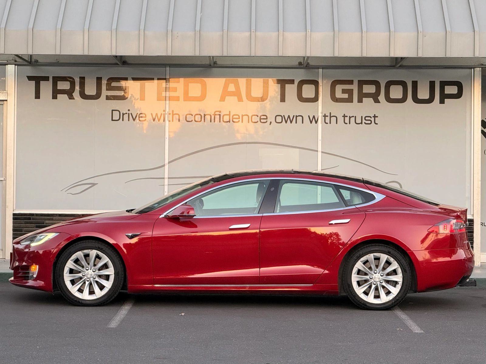 Used 2017 Tesla Model S 100D AWD/4WD image 4