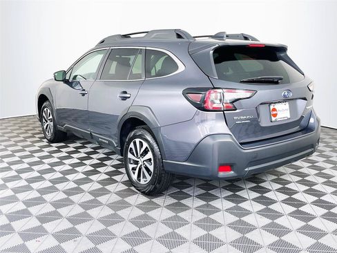 Certified 2025 Subaru Outback Premium AWD/4WD image 7