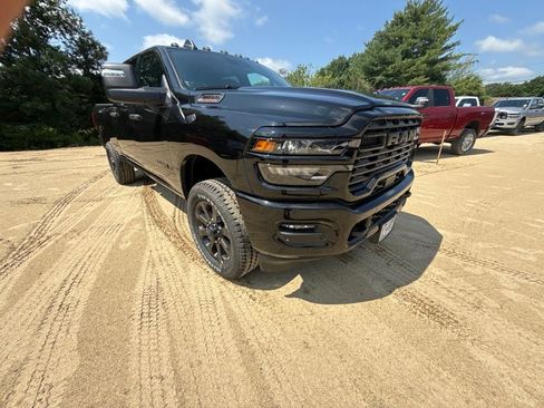 New 2026 RAM 2500 Big Horn AWD/4WD image 7