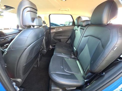 Used 2026 Kia Sportage EX image 7