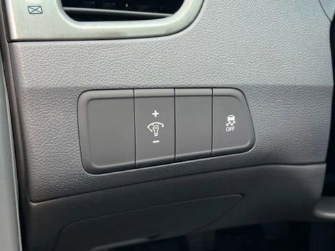 Used 2013 Hyundai Elantra image 78