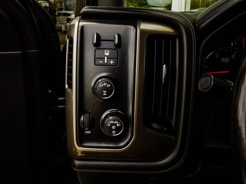 Used 2019 Chevrolet Silverado 2500 High Country w/ Duramax Plus Package AWD/4WD image 30