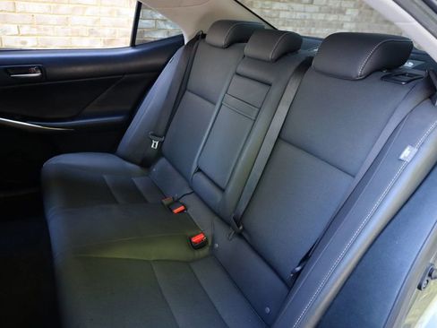 Used 2019 Lexus IS 300 image 21