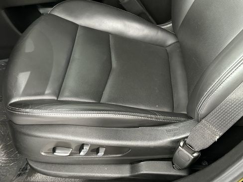 Used 2023 Cadillac XT5 Premium Luxury image 16