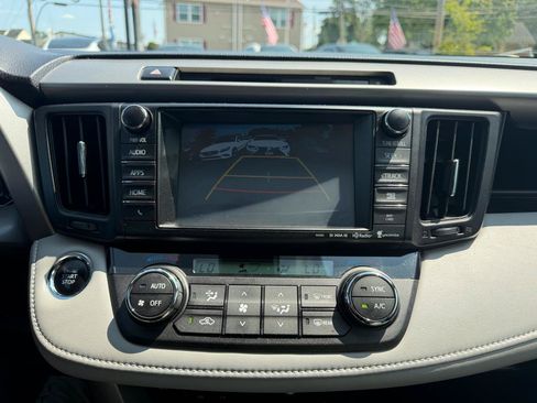 Used 2016 Toyota RAV4 Limited AWD/4WD image 18