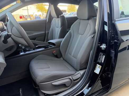 New 2026 Hyundai Elantra SE image 21