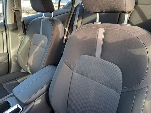 Used 2025 Nissan Sentra SV image 19