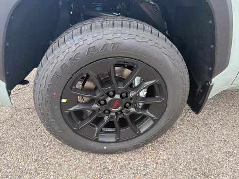 New 2026 Toyota Tundra Limited AWD/4WD image 4