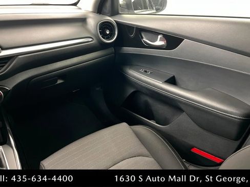 Used 2019 Kia Forte S w/ S Premium Package image 10