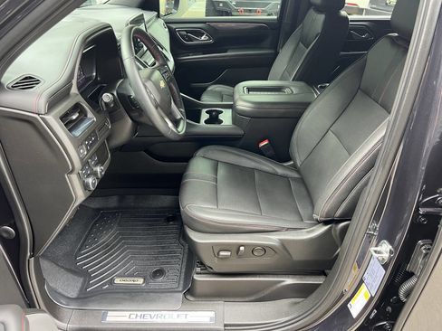 Used 2023 Chevrolet Suburban RST w/ Sport Performance Package image 15