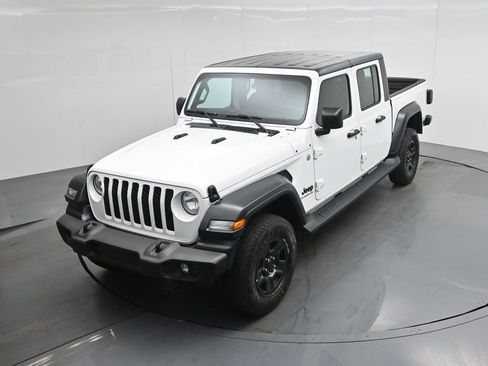 Used 2020 Jeep Gladiator Sport image 32