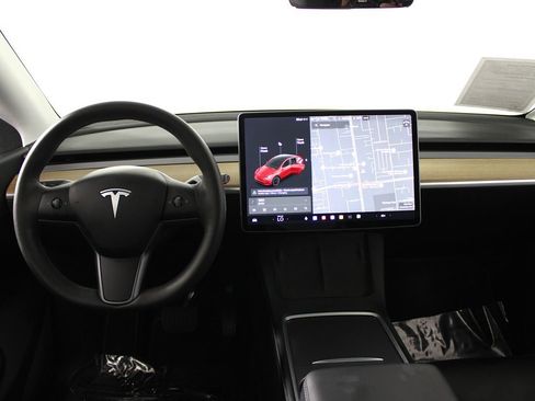 Used 2021 Tesla Model Y Long Range image 29