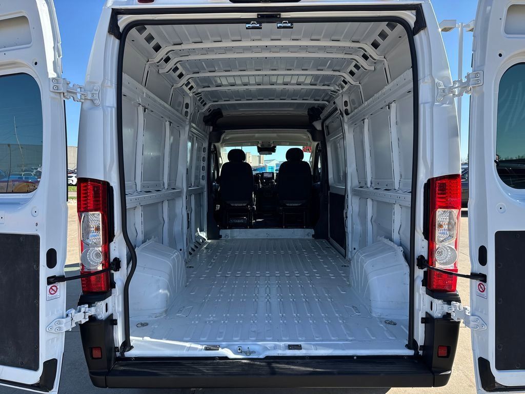 Used 2025 RAM ProMaster 2500 FWD image 26