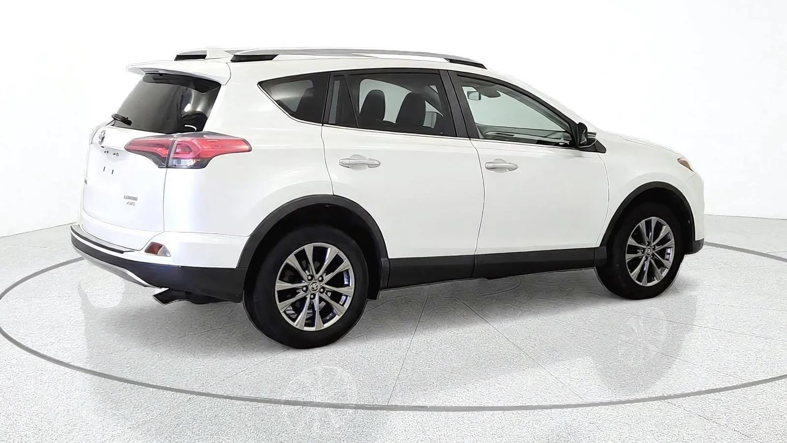 Used 2018 Toyota RAV4 Limited w/ All Weather Liner Package AWD/4WD image 9