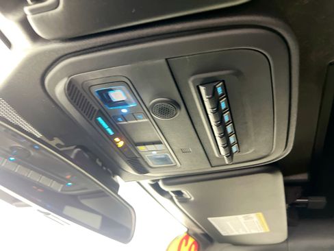 Used 2022 Ford Bronco Black Diamond w/ Sasquatch Package image 22