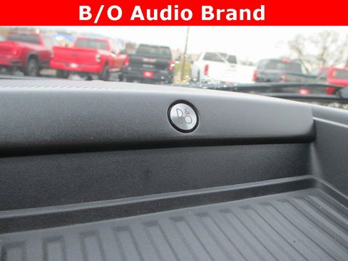 Used 2019 Ford F150 Lariat w/ Equipment Group 502A Luxury image 17