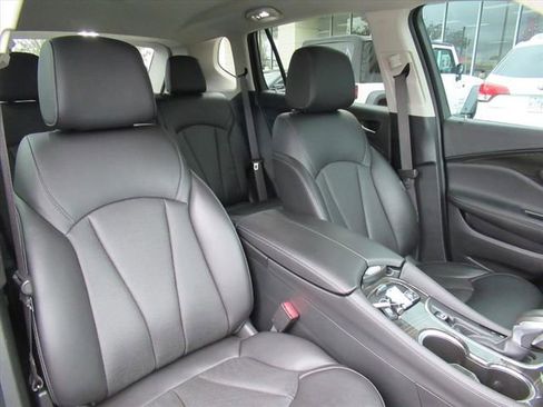 Used 2020 Buick Envision Essence image 8