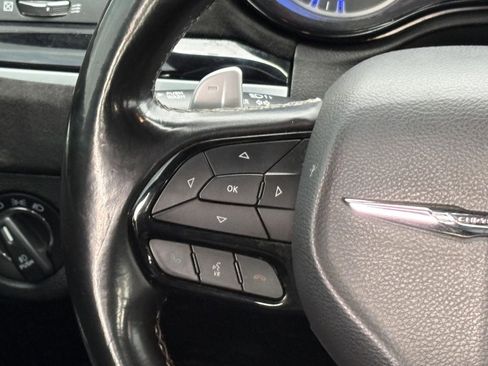 Used 2018 Chrysler 300 S w/ S Model Appearance Package image 10