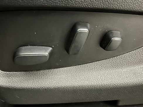 Used 2019 Chevrolet Tahoe LT image 30