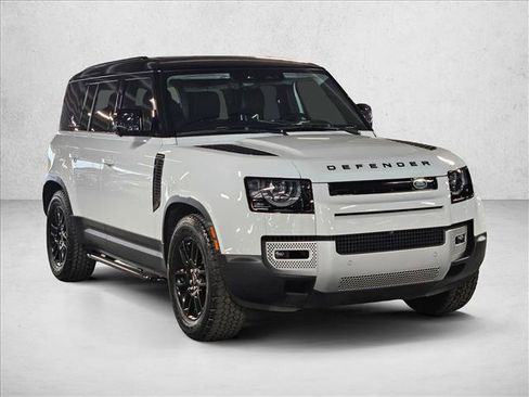 Used 2022 Land Rover Defender 110 SE AWD/4WD image 3