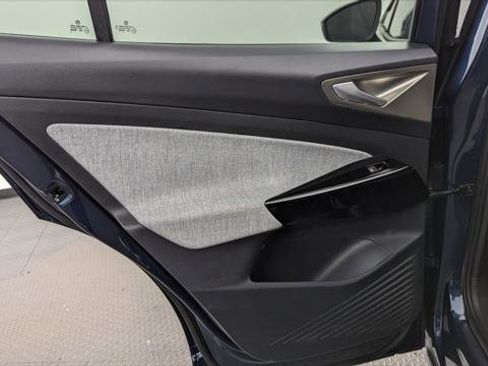 Used 2023 Volkswagen ID.4 Pro image 16