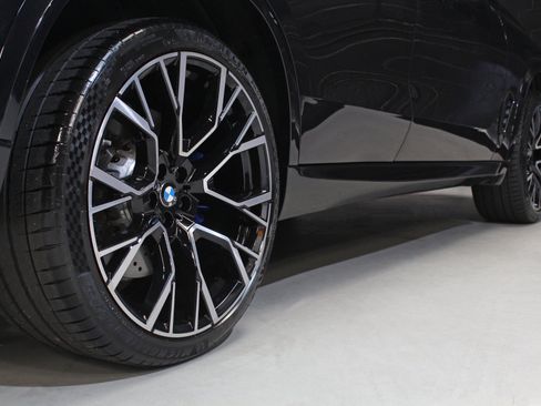 Used 2024 BMW X5 M Competition w/ Executive Package AWD/4WD image 21