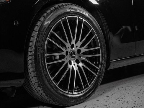 Certified 2025 Mercedes-Benz C 300 Sedan image 10