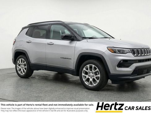 Used 2025 Jeep Compass Limited AWD/4WD image 1