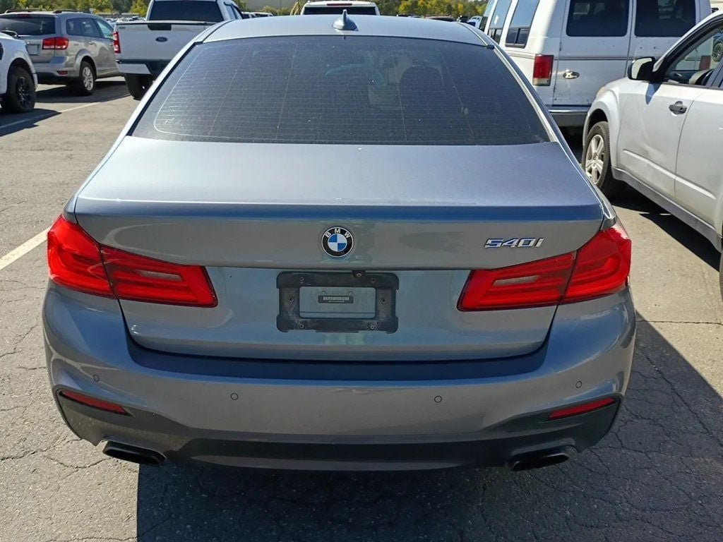Used 2018 BMW 540i RWD image 6
