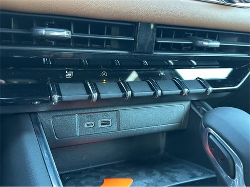 Certified 2023 GMC Canyon AT4 image 19