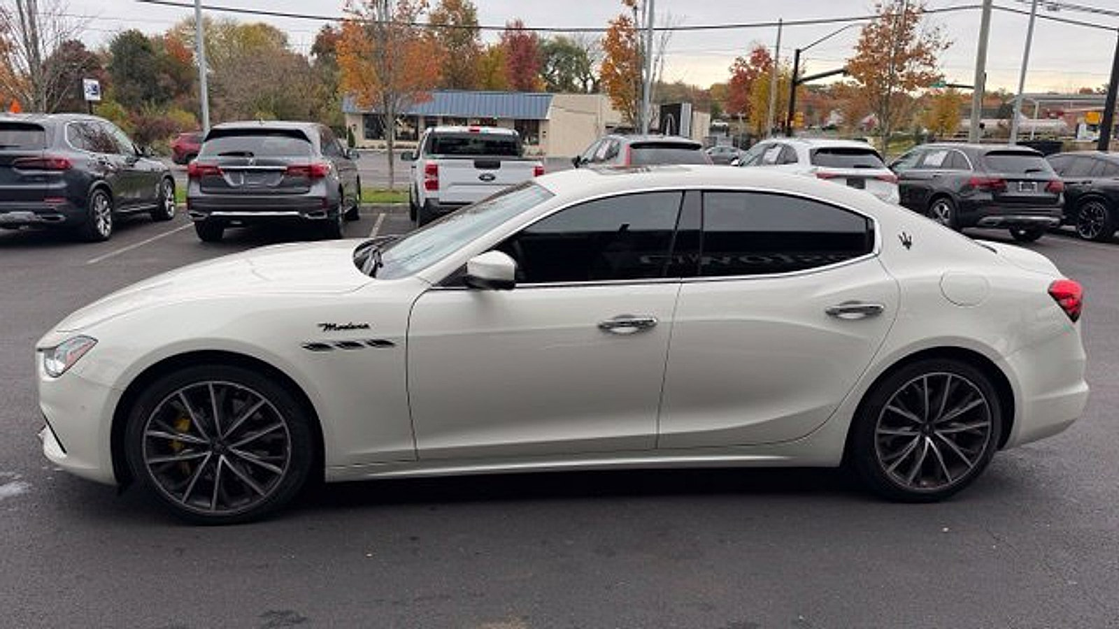 Used 2022 Maserati Ghibli Modena Q4 AWD/4WD image 4