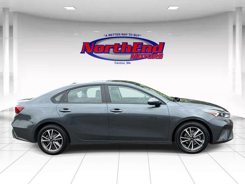 Used 2023 Kia Forte LXS FWD image 8