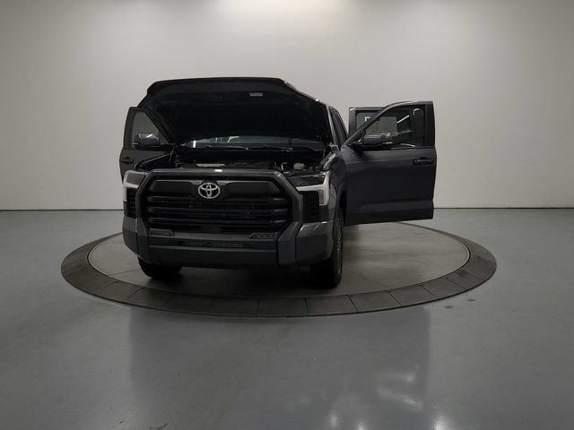 Used 2024 Toyota Tundra SR5 w/ SR5 Convenience Package AWD/4WD image 10
