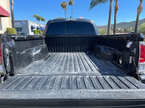 Used 2021 Toyota Tacoma TRD Sport w/ Technology Package AWD/4WD image 10
