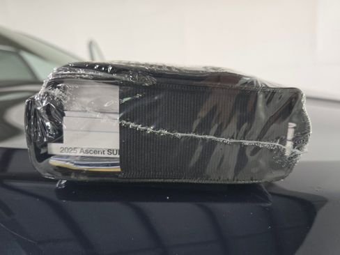 Used 2025 Subaru Ascent Bronze Edition image 42