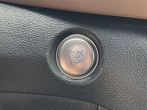 Used 2023 Hyundai Santa Fe SEL image 20