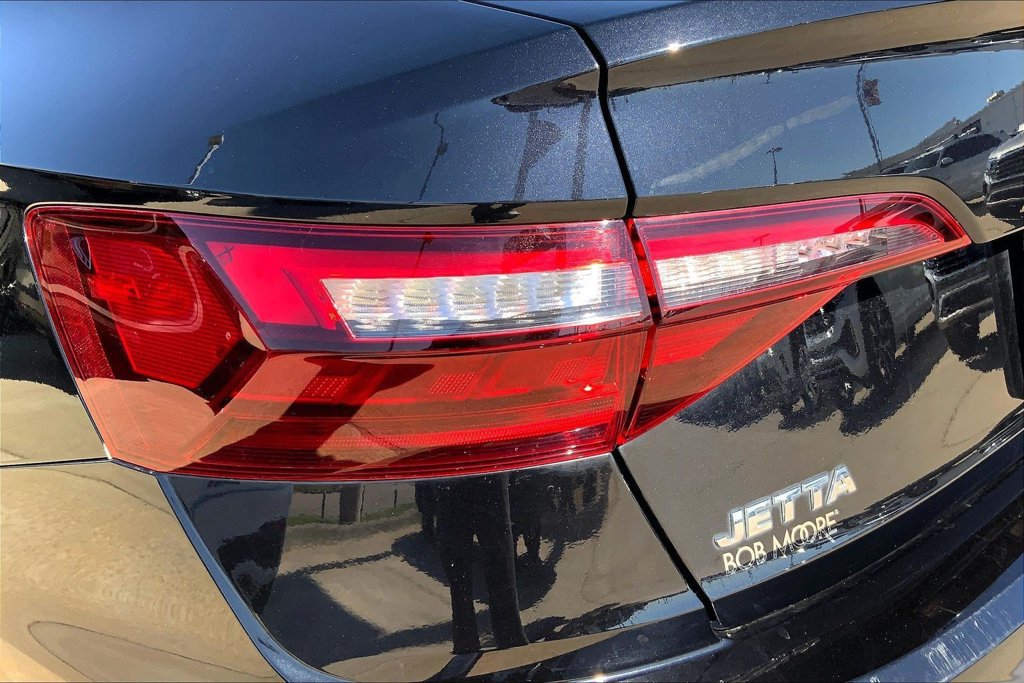 Used 2020 Volkswagen Jetta R-Line FWD image 28