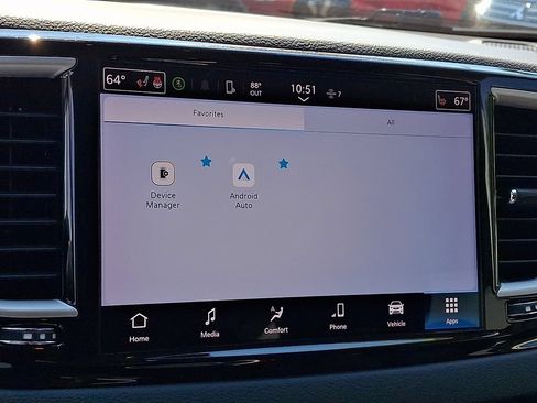 Used 2023 Chrysler Pacifica Touring-L FWD image 27