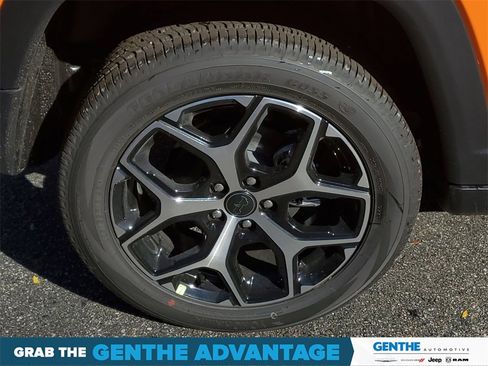 Used 2026 Jeep Compass Limited image 5