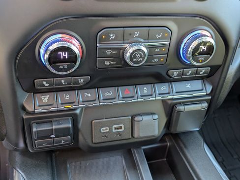 Used 2022 GMC Sierra 3500 Denali w/ Denali Ultimate Package image 24