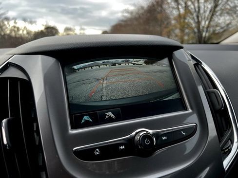 Used 2018 Chevrolet Cruze LT w/ Convenience Package image 42