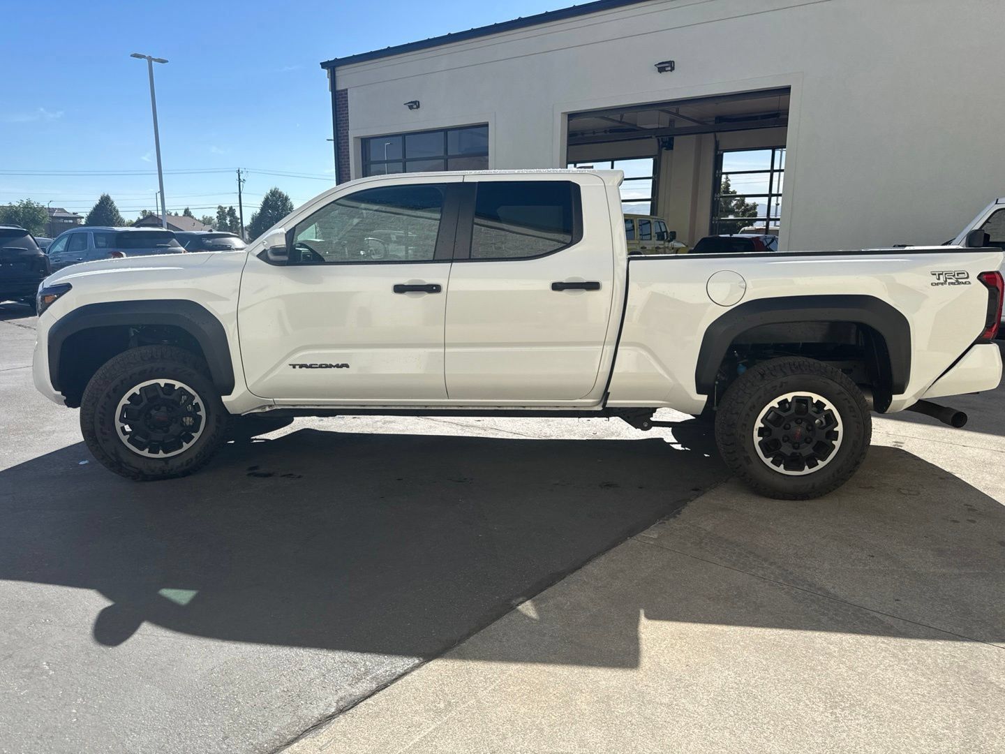 Used 2025 Toyota Tacoma TRD Off-Road w/ TRD Off Road Upgrade Package AWD/4WD image 5