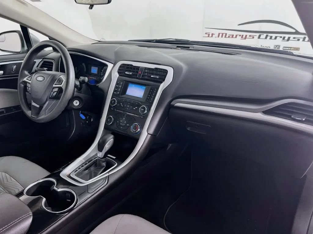 Used 2016 Ford Fusion S FWD image 27