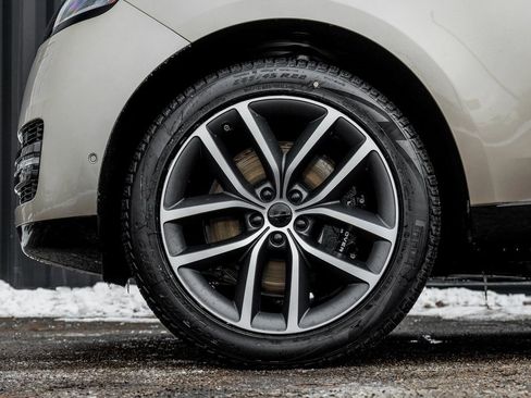 New 2026 Land Rover Range Rover SE image 4