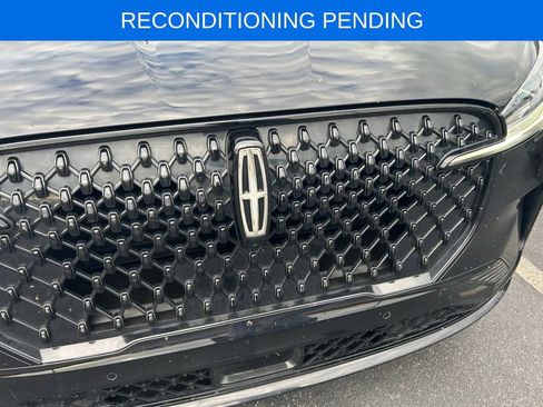 Used 2025 Lincoln Aviator Reserve w/ Jet Appearance Package RWD image 4