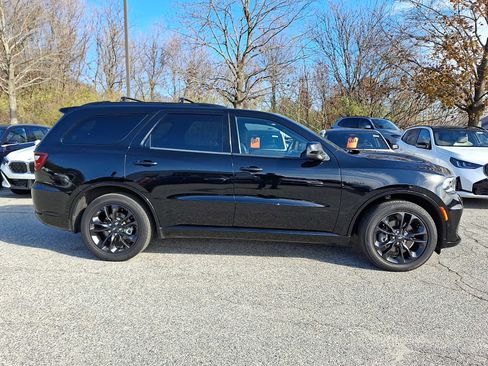 Used 2023 Dodge Durango R/T w/ Hemi Orange Plus Package image 7